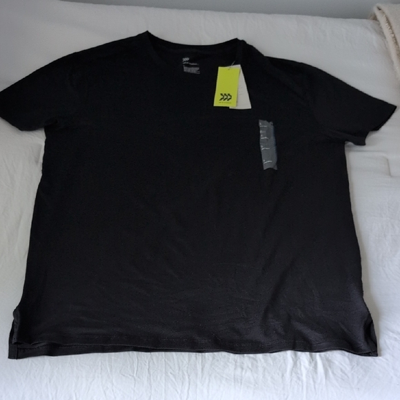 All in Motion Green Short Sleeve Tee - Picture 6 of 7